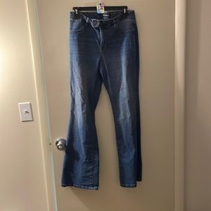 🛍️EUC bootcut D.JEANS sz.10 156